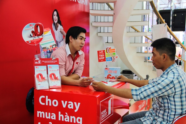 Hoạt động tại Việt Nam từ năm 2009, công ty Tài Chính TNHH MTV Home Credit Việt Nam đang chiếm vị trí dẫn đầu trong lĩnh vực vay tiêu dùng
