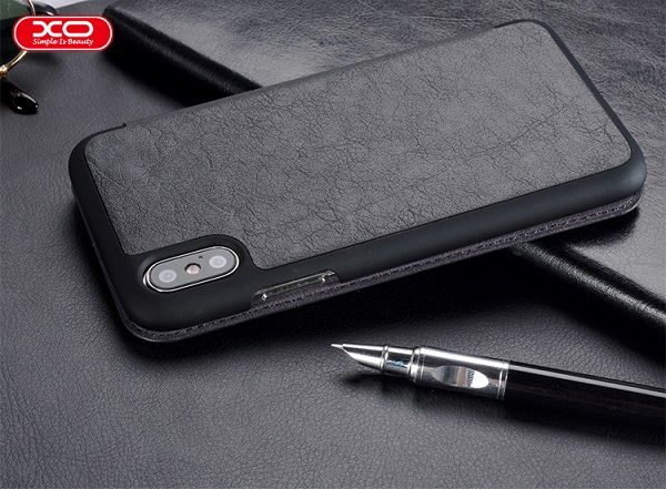 Ốp lưng iPhone X thêu hoa với các đường nét tinh tế, và vô cùng khéo léo giúp các chị em ghi điểm trước cánh mày râu