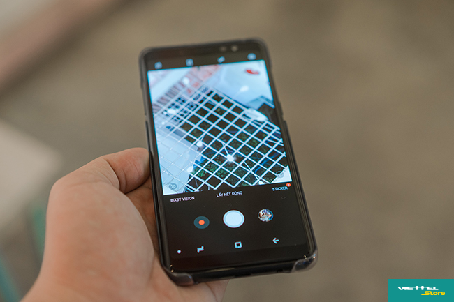 Mở hộp Galaxy A8/A8+: Màn hình tràn viền đẹp, camra Selfie kép chụp xóa phông hút mắt người dùng