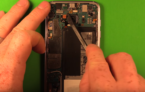 Hướng dẫn tự thay main Galaxy S7 Edge tại nhà, yêu cầu kiến thức kỹ thuật