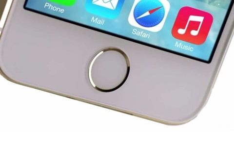iPhone 5S là thiết bị đầu tiên của Apple sở hữu cảm biến vân tay cao cấp