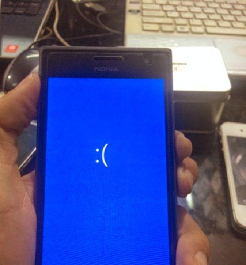 Lumia 730 bị treo màn hình