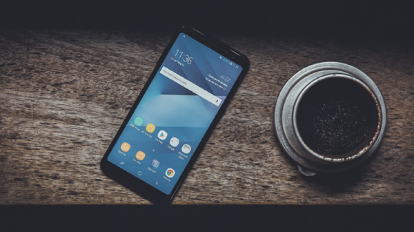 Galaxy A8 có chống nước không 1