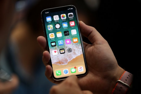 Ảnh thực tế iPhone X được mong đợi nhất hiện nay của Apple