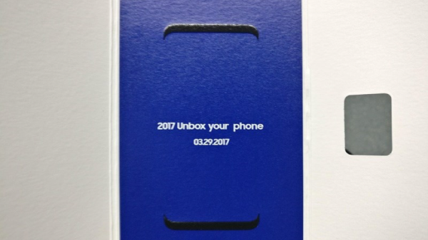 Giấy mời gửi cho truyền thông từ Samsung có thông điệp “Unbox your phone” Giấy mời gửi cho truyền thông từ Samsung có thông điệp “Unbox your phone”
