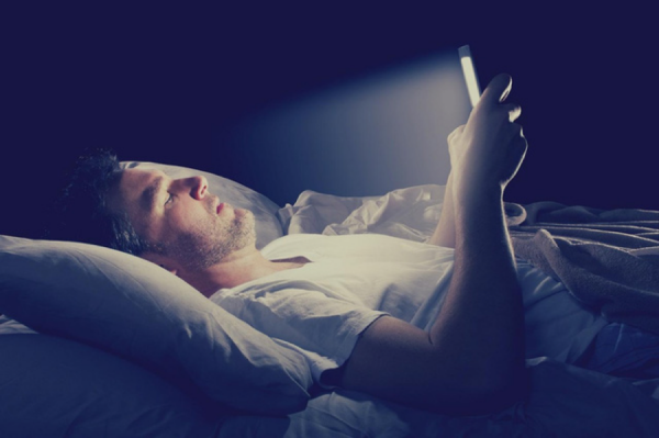 Không nhìn màn hình trước khi đi ngủ