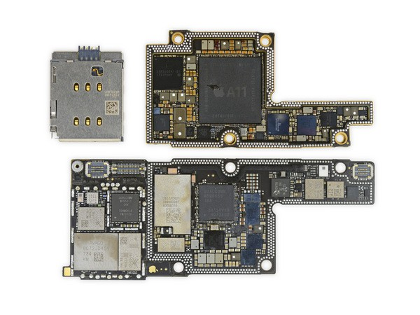 Khi khám phá iPhone X, chúng ta sẽ phải bất ngờ khi thiết bị sở hữu đến 2 viên pin