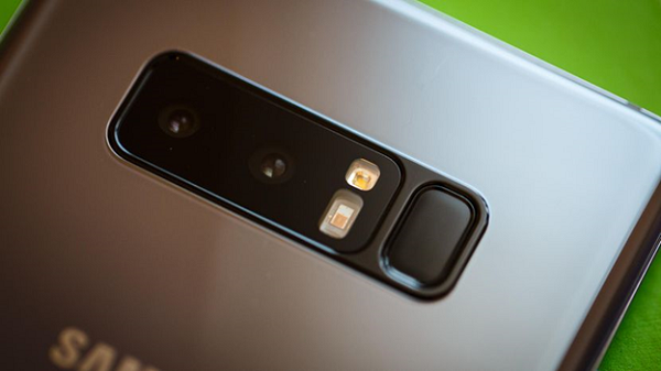 Đang sử dụng iPhone 7 Plus, có nên mua Galaxy Note 8 không?