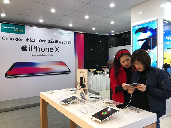 Quà tặng hấp dẫn khi chọn mua iPhone X tại Viettel Store