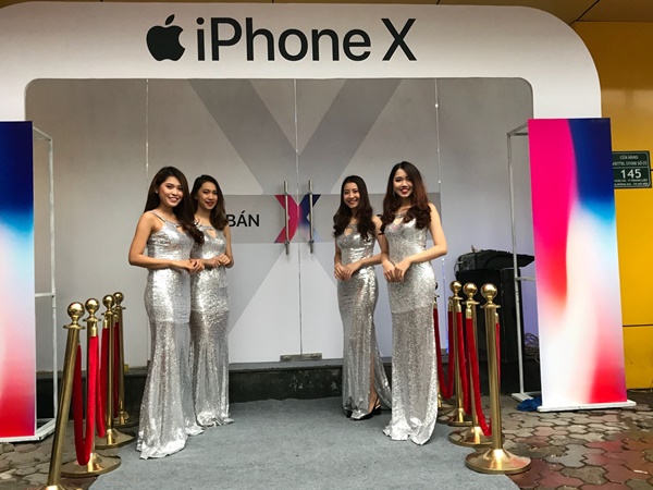 Quà tặng hấp dẫn khi chọn mua iPhone X tại Viettel Store