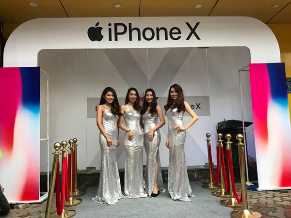 Quà tặng hấp dẫn khi chọn mua iPhone X tại Viettel Store