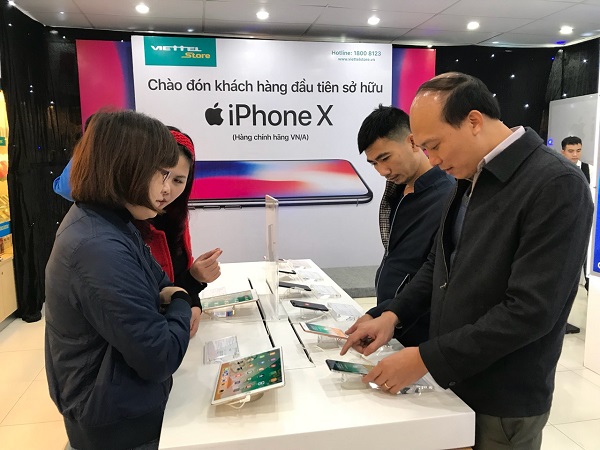 Quà tặng hấp dẫn khi chọn mua iPhone X tại Viettel Store