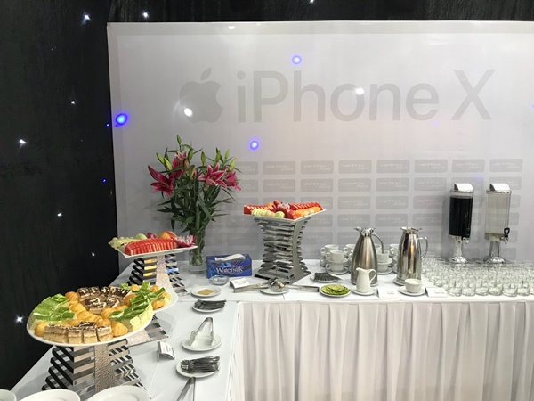 Quà tặng hấp dẫn khi chọn mua iPhone X tại Viettel Store