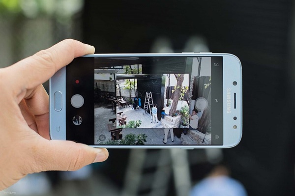 j7 Pro - Mua