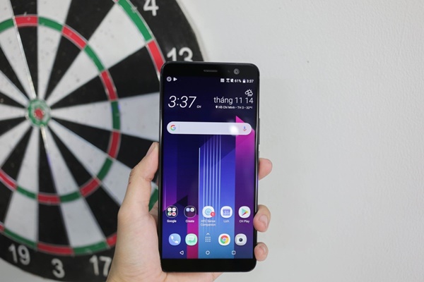 Ngày bán HTC U11 Plus không còn xa 1