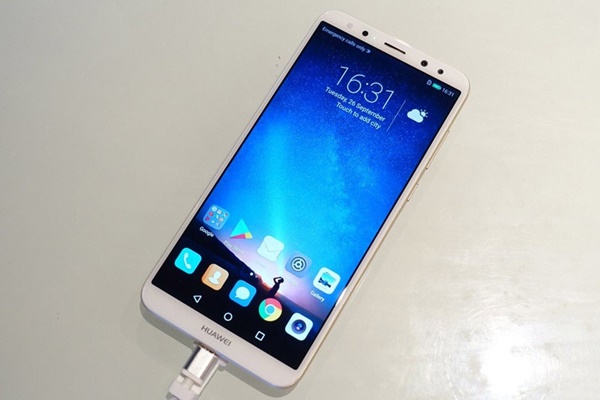 Đánh giá điện thoại Huawei Nova 2i: Màn hình vô cực, giá cực mềm