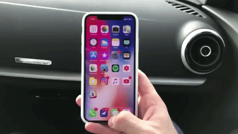 Tính năng iPhone X: Sử dụng điện thoại bằng một tay quá đơn giản!