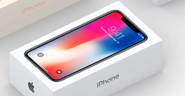 Phía trên chiếc hộp là hình ảnh chiếc iPhone phiên bản đặc biệt