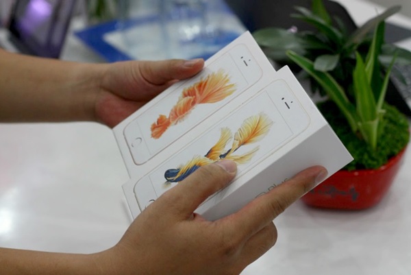 Apple đưa ra chính sách mới đối với các sản phẩm iPhone xách tay