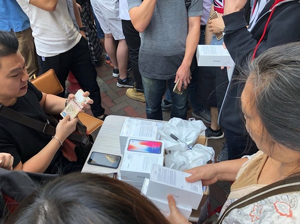 iPhone X giảm giá không phanh iPhone X giảm giá không phanh sau vài ngày mở bán