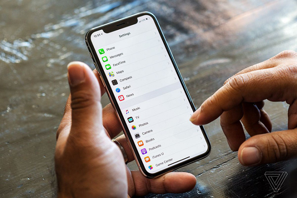 Việc tung ra bản cập nhật tắt làm chậm iPhone là cần thiết