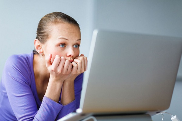 Gợi ý những cách giảm mỏi mắt khi ngồi máy tính thường xuyên