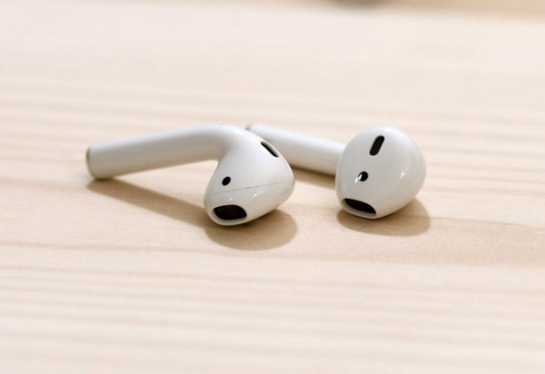 Tai nghe không dây AirPods của Apple trở thành một sản phẩm hấp dẫn