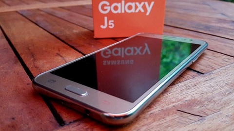 Samsung Galaxy J5 2016 | Smartphone Giá Hợp Lý - Viettelstore.Vn