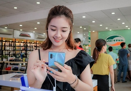 Tech Offline: Trên tay và trải nghiệm Galaxy Note 10 | Note 10+ cùng Viettel Store