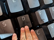 Bàn phím cơ khổng lồ siêu chất của Razer xuất hiện tại CES 2018