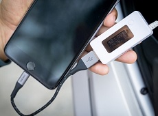 Để giúp máy có tuổi thọ pin lâu dài, có nên sạc điện thoại qua đêm không?