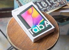 Điện thoại bảng là gì? Samsung ra mắt điện thoại bảng đầu tiên Galaxy Tab A 8.0