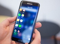 Top 3 smartphone màn hình cong đáng sở hữu nhất 2016