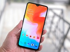 Về Việt Nam giá bán OnePlus 6T là bao nhiêu?