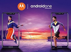 Giá bán Motorola One chỉ 8.1 triệu đồng cho thiết kế tai thỏ và camera kép