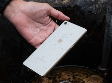 Đánh giá khả năng chống nước của Bphone 3 qua các thử nghiệm với máy