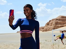 Hãng OPPO hợp tác với đội bóng của Messi cho ra mắt OPPO Reno 10X Zoom FC Barcelona