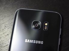 Những lựa chọn smartphone màu đen bóng thay thế iPhone 7 dành cho bạn