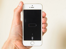 Giải đáp nguyên nhân vì sao smartphone sạc pin chậm