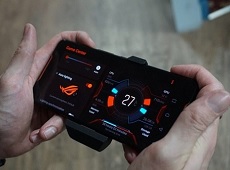 Lộ thông tin về màn hình và thời lượng pin Asus ROG Phone 2