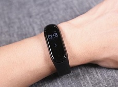 Tính năng Xiaomi Mi Band 4: giao diện đa dạng, lặn sâu 50m, giá chỉ 700.000 đồng
