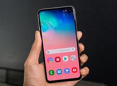 Trên tay Galaxy S10e: đẹp, đẳng cấp, cấu hình vô cùng mạnh mẽ