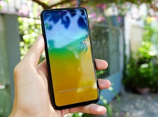 Trên tay Galaxy S10e: Khi smartphone cao cấp không cần phải “bự”