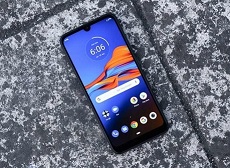 Trên tay Motorola Moto E6s: Thiết kế bắt mắt, cấu hình ổn, camera kép