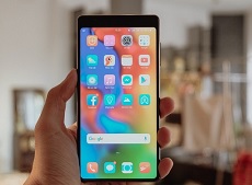 Trên tay Bphone 3 - chiếc điện thoại “made in” Việt Nam được đánh giá tốt