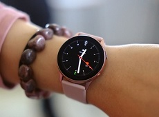 Trên tay Galaxy Watch Active 2: Loại bỏ vòng xoay, nhiều tính năng mới