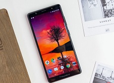 Trên tay nhanh BlackBerry Evolve: Thiết kế nam tính, pin khủng 4.000 mAh và công nghệ sạc nhanh 