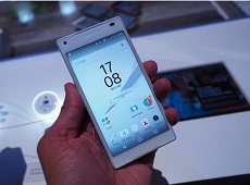 Thực hư việc Sony Xperia Z5 compact liệt cảm ứng?