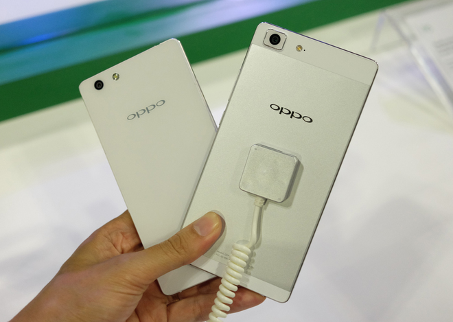 [Trên tay] Smartphone mỏng nhất thế giới Oppo R5 - ViettelStore.vn